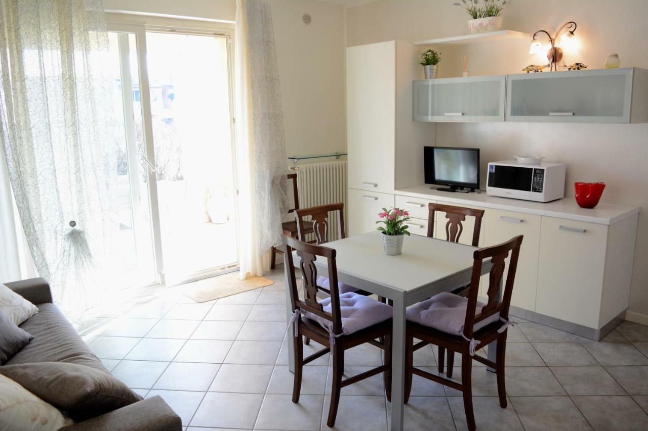 Il Giardino Di Laura - Sirmione Apartment Exterior photo