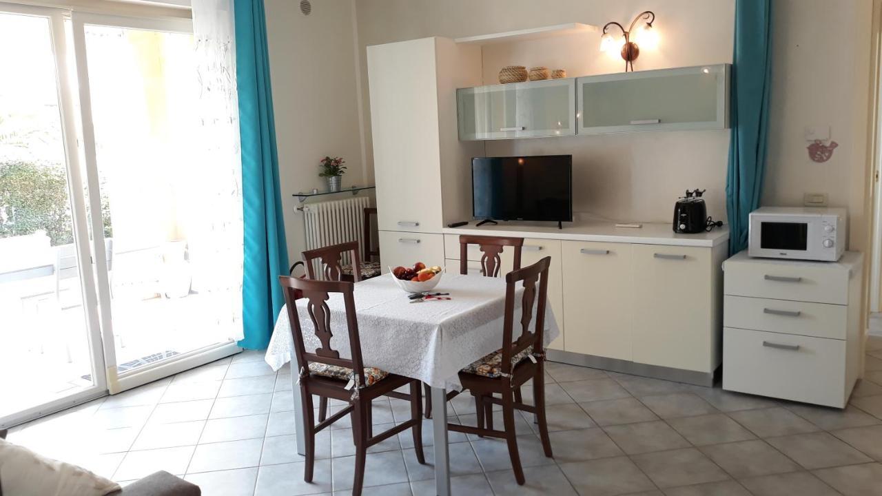 Il Giardino Di Laura - Sirmione Apartment Exterior photo